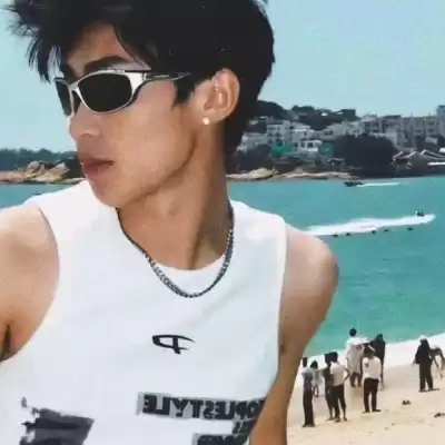 公奥婷